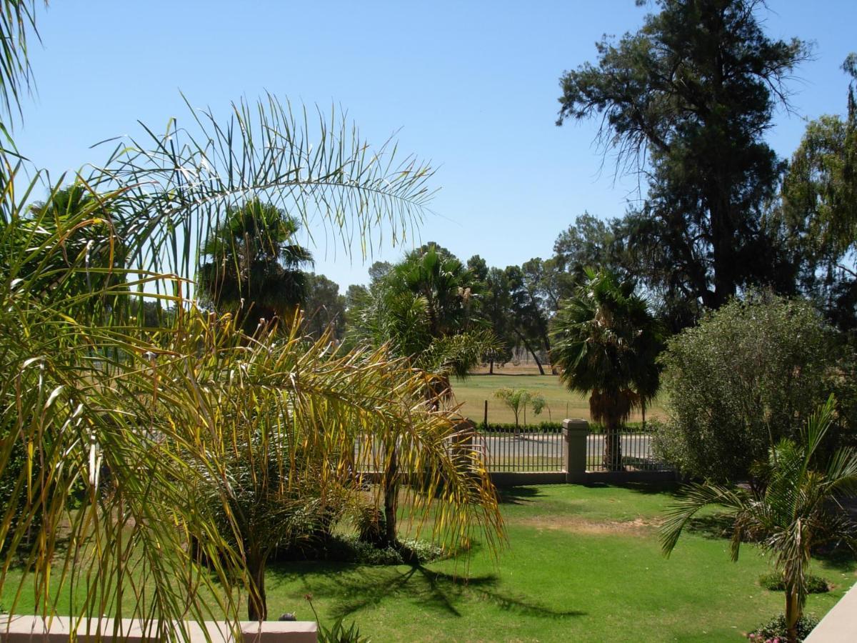 Oudtshoorn Guest House מראה חיצוני תמונה